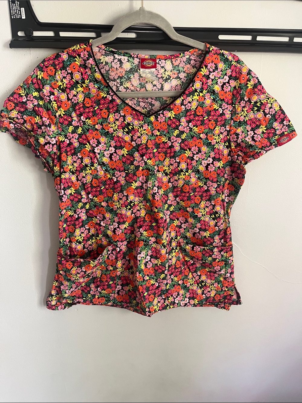 Dickies Women’s Floral V-Neck Scrub Top